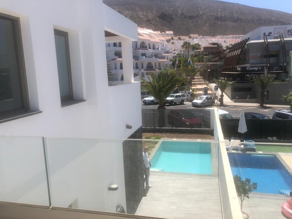 3 bed Villa For Sale in Tenerife,  - 8
