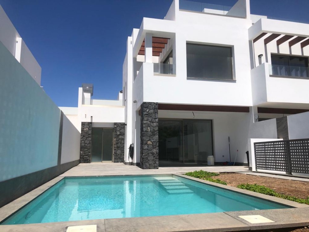 3 bed Villa For Sale in Tenerife,  - 1